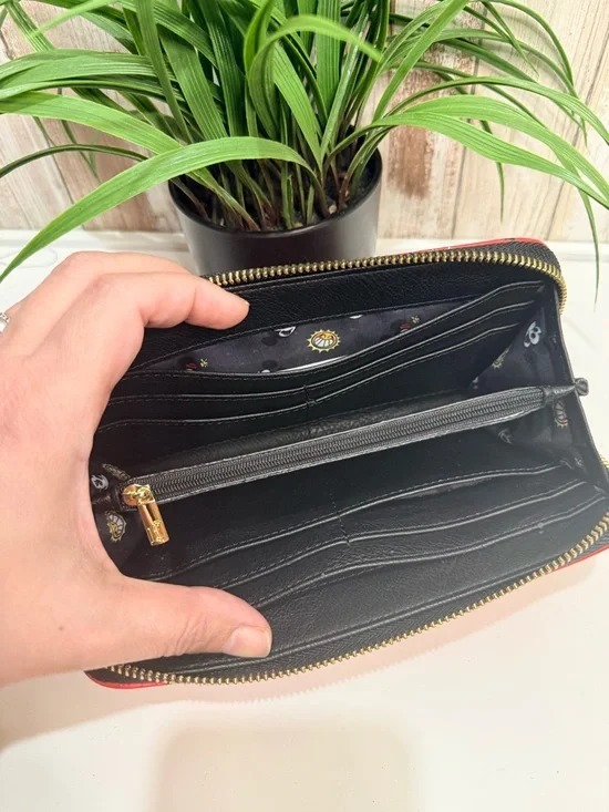 Disney Loungefly Mickey & Minnie red full-size zipper wallet - Picture 3 of 12